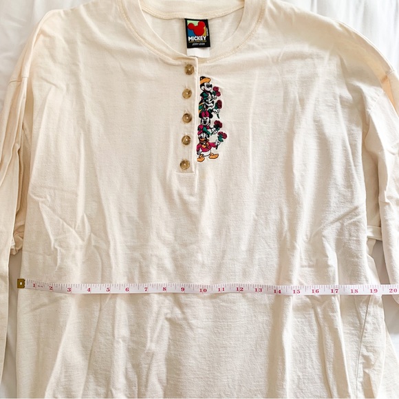 Vintage 90s Disney Mickey Mouse Embroidered long Sleeve Button Up Shirt size XL - Picture 3 of 6